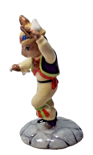 Royal Doulton Morris Dancer Bunnykins DB 204 Exclusively For Events 2000 - Picture 7 of 16