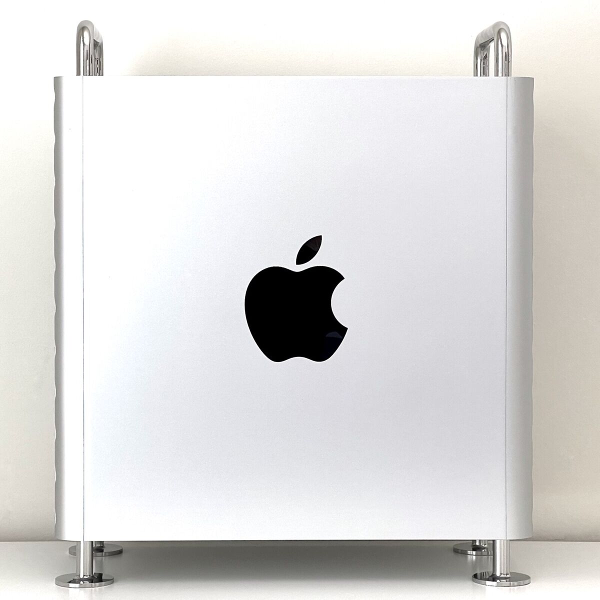 2019 Apple Mac Pro・ 28-core ・ 768GB RAM ・ 8TB SSD ・ Dual 2019 Apple Mac Pro・ 28-core ・ 768GB RAM ・ 8TB SSD ・ Dual