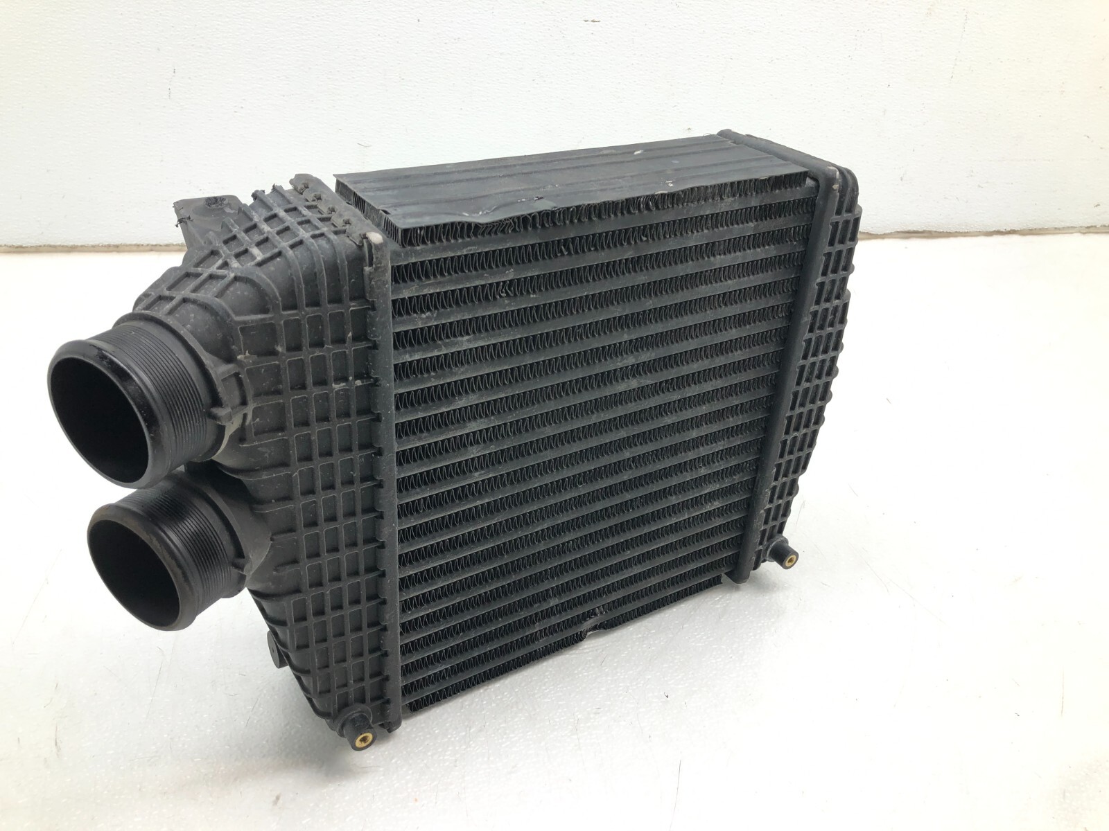 2014-2019 MASERATI GHIBLI S Q4 LEFT DRIVER FRONT RADIATOR INTERCOOLER OEM.