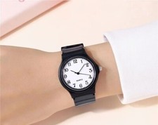 Unisex casual  Plain and simple.  easy read Quartz watch.