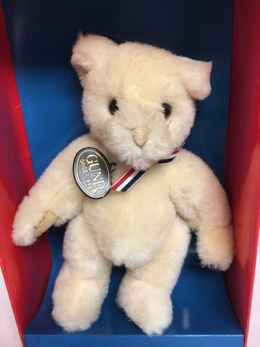 Gund 1988 Limited Edition Collector's Bear in Box - Picture 4 of 9