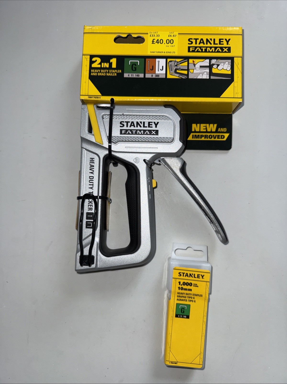 Stanley FMHT70250-0 FATMAX Heavy Duty Tacker. 2 in 1 Stapler & Brad Nailer.