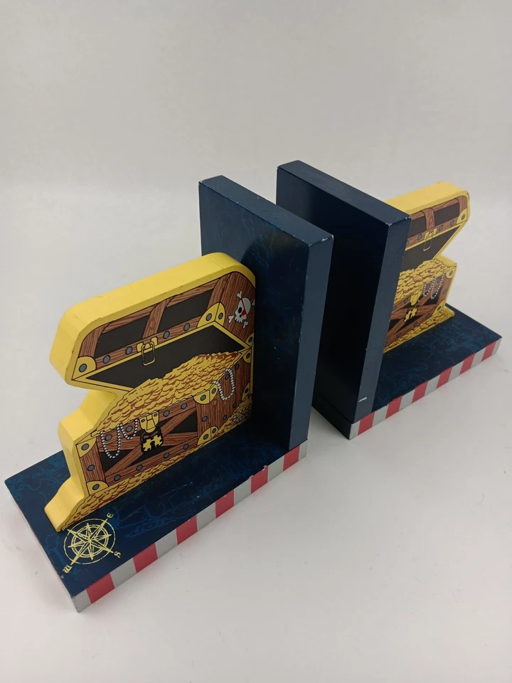 Juego de sujetalibros de diseño tricostero para niños cofre del tesoro pirata decoración náutica de madera Foto 2 de 4