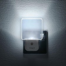 Integral LED Night Light Plug In Walls With Dusk Auto Sensor Decorative Landings