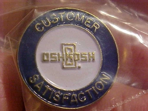 OSHKOSH TRUCK CORPORATION LOT OF 2 TIE PINS UNUSED 3/4 IN