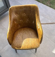 Brown Upholstered Accent Chair Button-Tufted Back Padded Seat 70x65x85cm