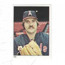 1982 FLEER STAMP DON AASE #212 CAKIFORNIA ANGELS