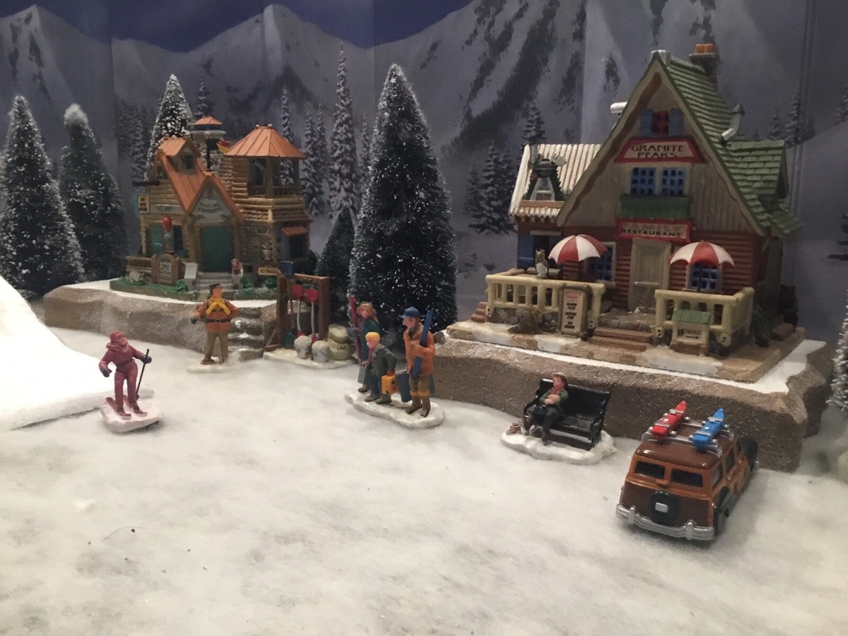 christmas village display Set Of 3 , 1 Illuminated Ski Slope