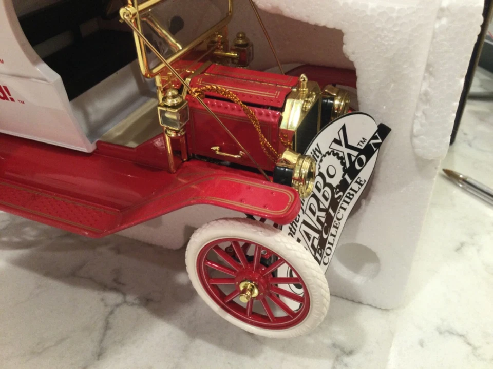 GEARBOX 1:16 1912 FORD MODEL T DELIVERY TRUCK - Image 2 of 4
