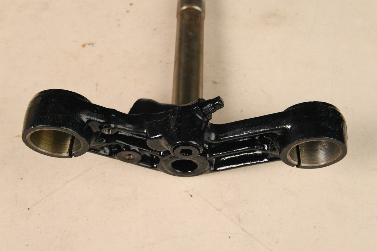 Kawasaki Lower Triple Clamp 44037-058 NOS Mach II 1972-1976 KH400