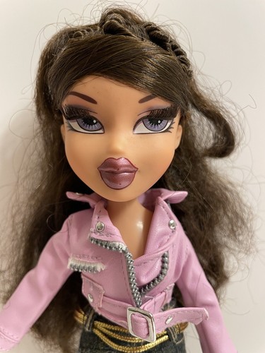 Bratz Girlz Night Out Dana Doll 2001 Rooted Lashes - Picture 2 of 8