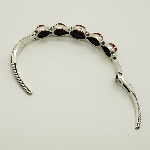 New Sterling Silver Carved Station Red Coral 5 Stone 7' In Hinged Cuff Bracelet - Picture 9 of 12