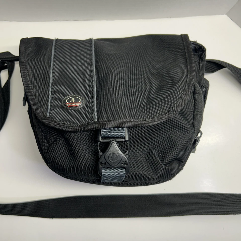 Tamrac Rally 2 3442 Padded D-SLR Camera Bag, 2 Lens, Zipper Front Pocket - Image 2 of 4