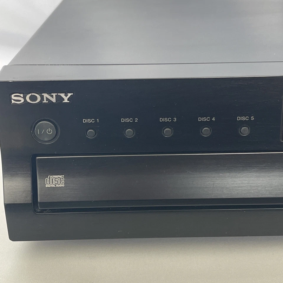🔥🔥 Turns ON - SONY CDP-CE500 5 Disc CD Changer Player: FOR PARTS OR REPAIR - Image 2 of 4