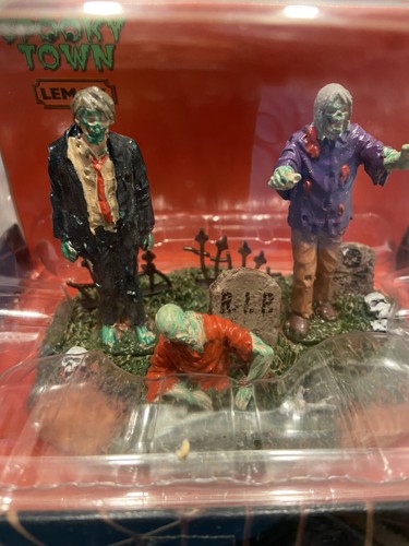 Lemax Spooky Town The Dead Return Zombie Village Table Accent Halloween 53238 - Picture 4 of 7