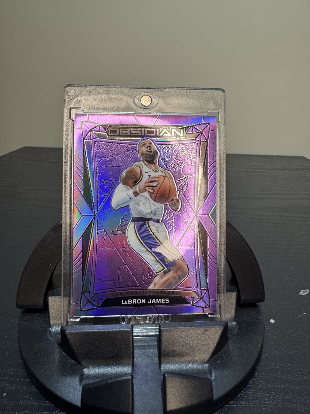 2023-24 Panini Obsidian Electric Etch Purple Flood /49 LeBron James #15