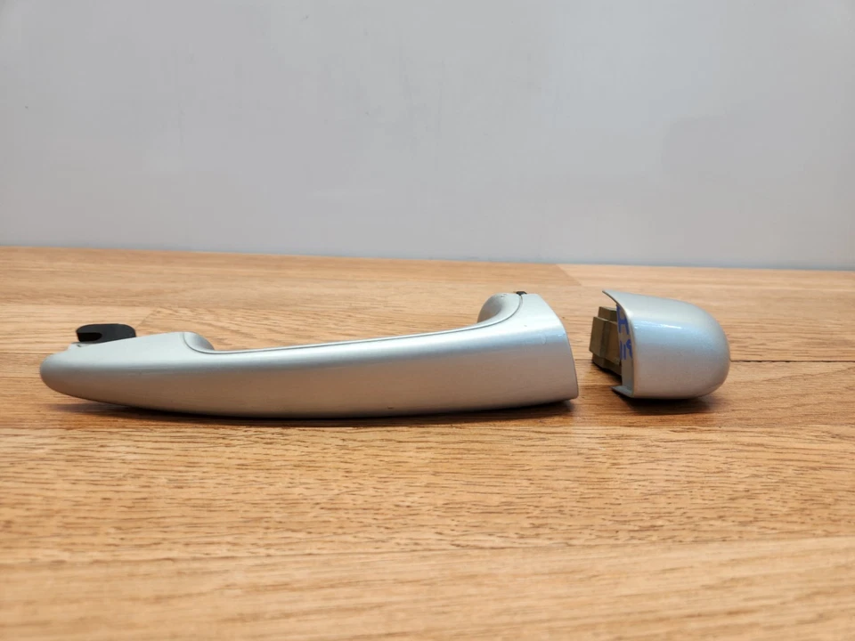 ✅ 01-06 Manija de puerta de pasajero delantera derecha plateada 354 OEM BMW E46 325Ci 330Ci * Foto 3 de 4