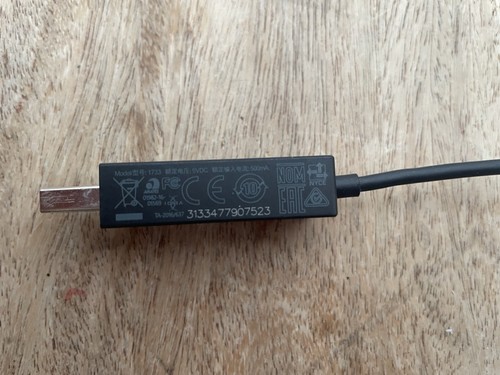Microsoft Wireless Display Adapter (Model Number 1733) - Afbeelding 4 van 5
