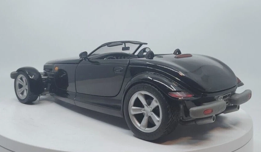 1/18 ANSON PLYMOUTH PROWLER IN BLACK WITH NO ROOF PIECE OR BOX - Image 2 of 4