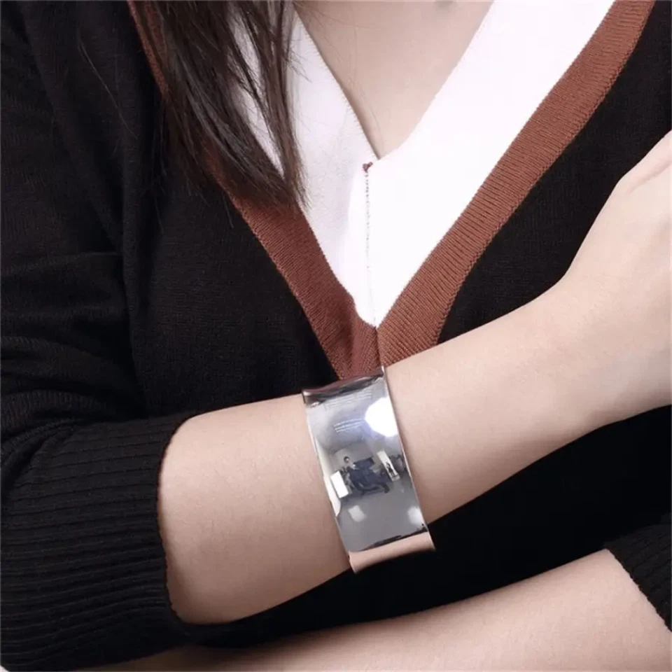 Breiter geschwungener Armreif-Armreif Silber Farbe-Chunky Armreif-Armspange gesc - Bild 2 von 4