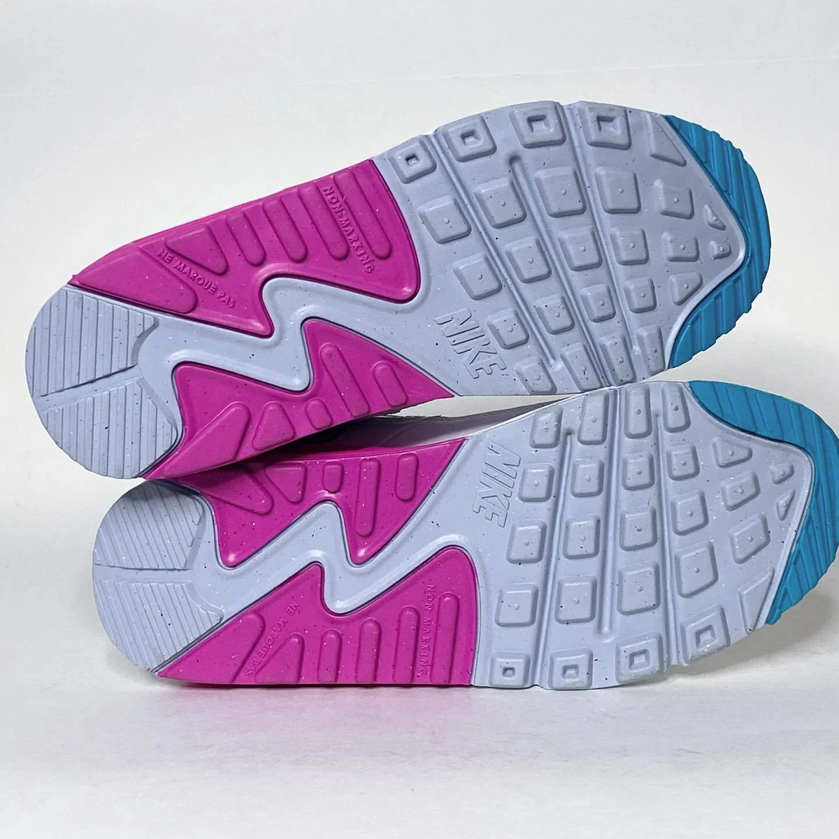Air max 95 black white pink 2024 grade school girls shoe