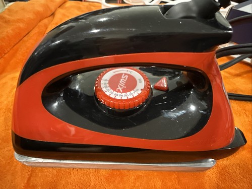 Swix Wax Iron T77110 Model 1000W 120V 60Hz Red/Black