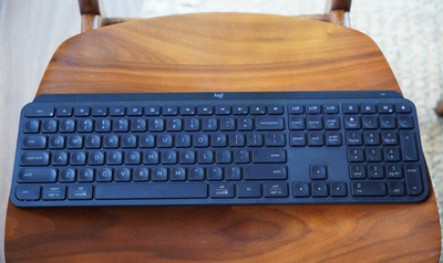 Logitech MX Keys S Keyboard Black 920-011406 W/ Palm Rest & Logi Bolt Receiver
