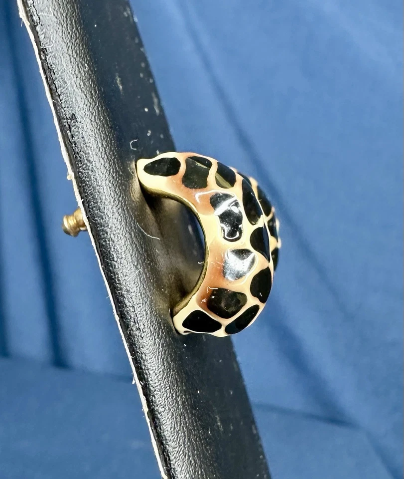 Kenneth Jay Lane Signed KJL Cheetah Leopard Black Beige Pierced Earrings - Image 4 of 4