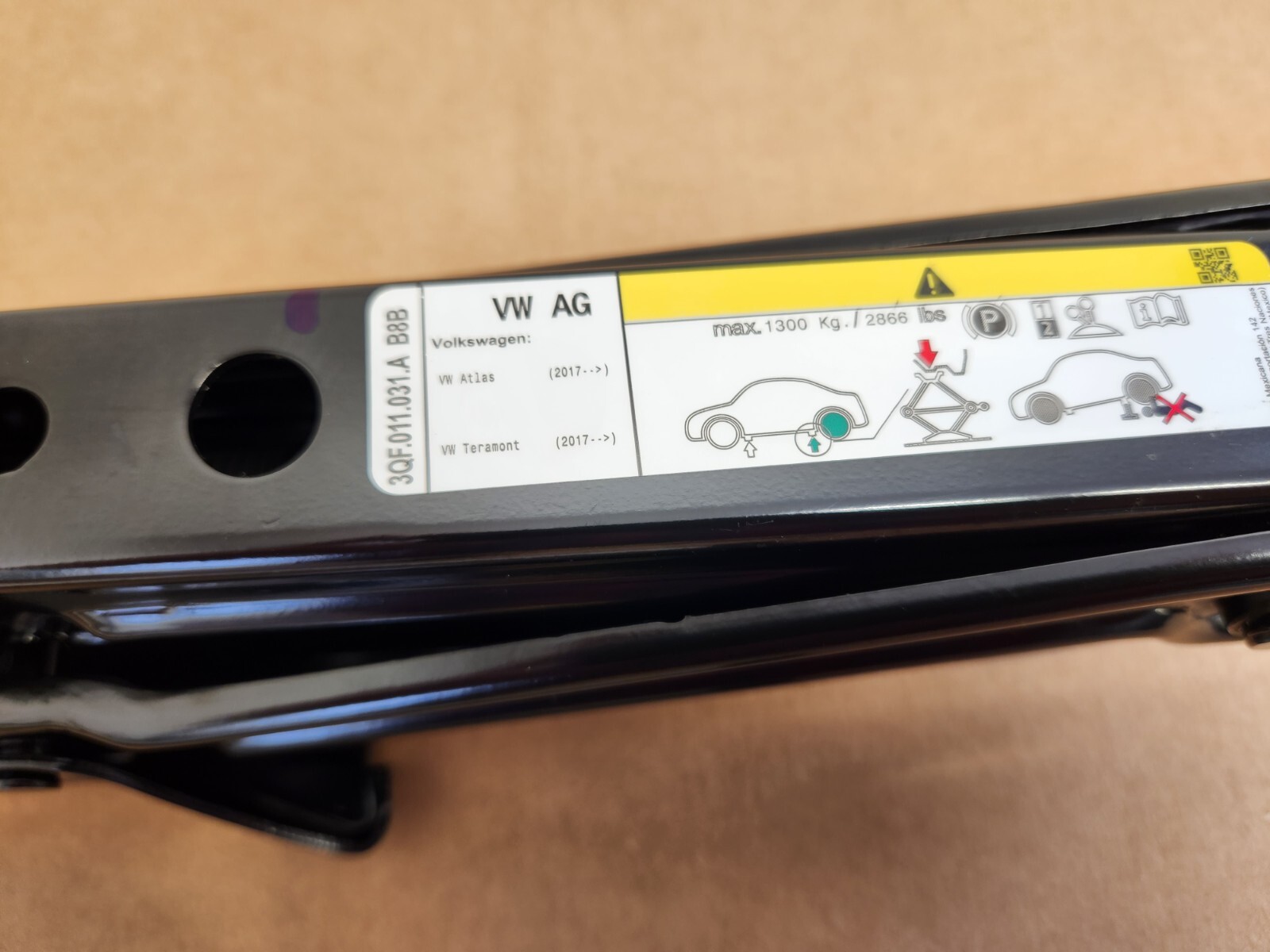 20182024 Volkswagen VW Atlas Spare Tire Jack & Tool Kit Lug Wrench OEM