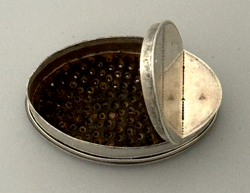 GRATTUGIA NOCCIOLA argento georgiano ovale James Phipps I 1785 - Foto 2 di 7