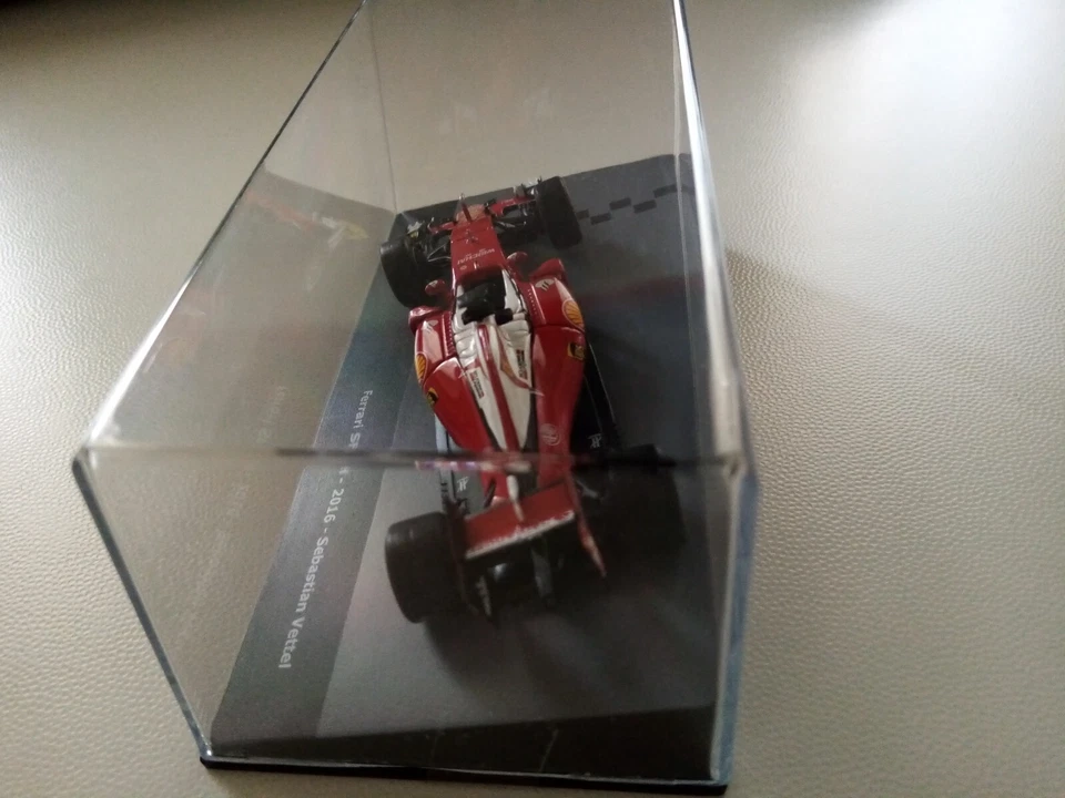 modellino FERRARI SF16-H scala 1/43 SEBASTIAN VETTEL 2016 - Immagine 3 di 4