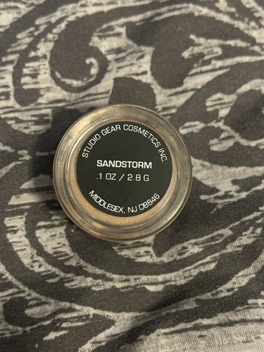Studio Gear Cosmetics Stardust Mineral Eyeshadow- Sandstorm - Picture 2 of 3