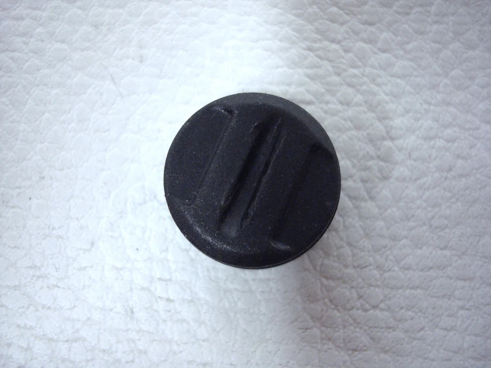 Bosch New Genuine Cordless 18V Brush Cap Part # 2609199190 24618 25618 IWH181 ++ - Image 2 of 4