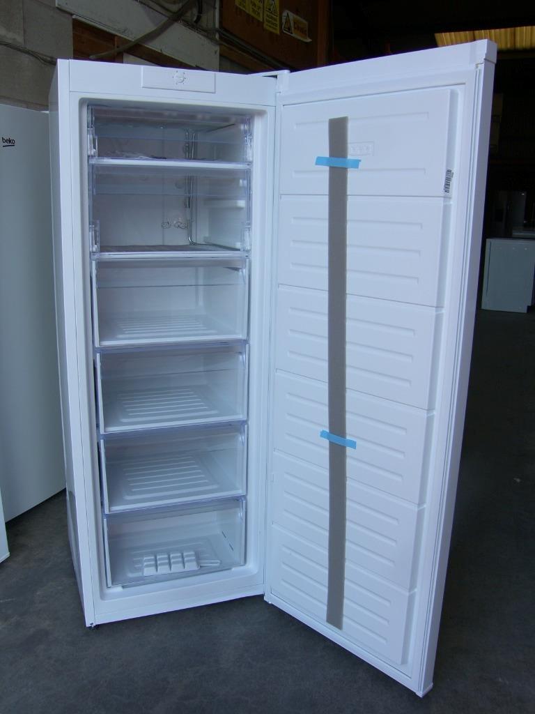 Logik LTF55W22 White Tall Freezer PFT eBay