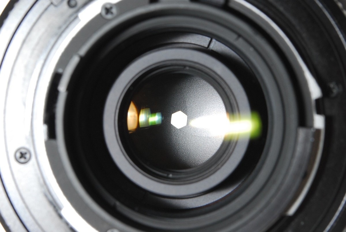 CONTAX Carl Zeiss Vario-Sonnar 35-135mm f/3.3-4.5 T* MMJ CONTAX Carl Zeiss Vario-Sonnar 35-135mm f/3.3-4.5 T* MMJ