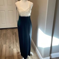 Jessica McClintock Gunne Sax Formal Long Sleeveless Dress