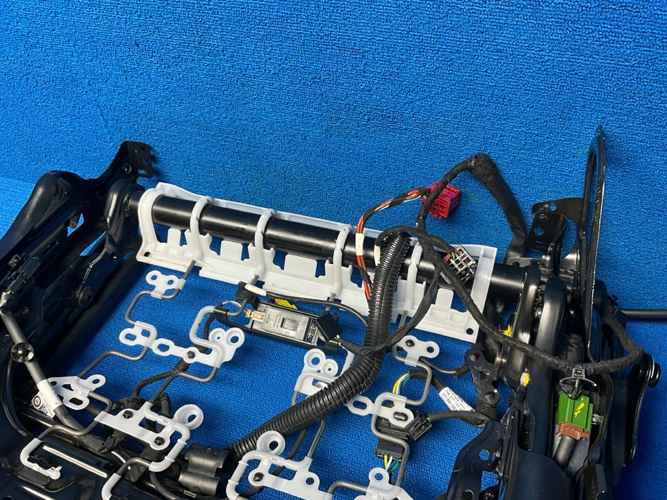 2018–2023 AUDI A5 ПЕРЕДНЯЯ ЛЕВАЯ СО СТОРОНЫ ВОДИТЕЛЯ НИЖНЯЯ РАМА СИДЕНЬЯ С ДВИГАТЕЛЯМИ ОТ ОРИГИНАЛЬНОГО ПРОИЗВОДИТЕЛЯ - Изображение 4 из 4