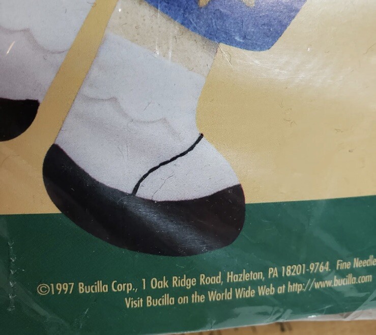 BUCILLA Alma Lynne ANGEL Of GLORY Felt Applique STOCKING KIT Primitive Christmas