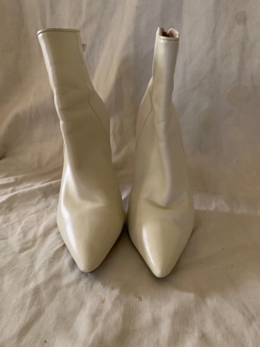 Steve Madden stivaletti bianchi taglia 6,5 - Foto 4 di 12