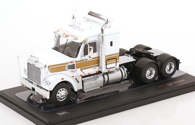 1:43 Ixo Freightliner  Coronado 2012 white