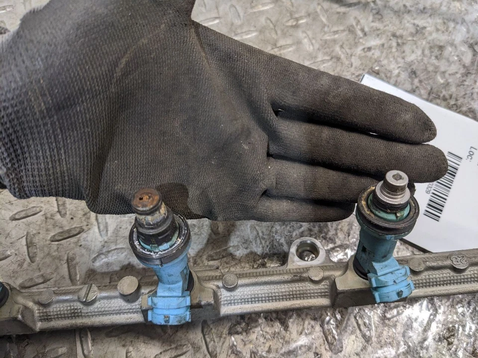 Tubo de riel de combustible 98-05 Lexus GS300 IS300 SC300 con inyectores OEM 23807-4603 1180329 Foto 4 de 4