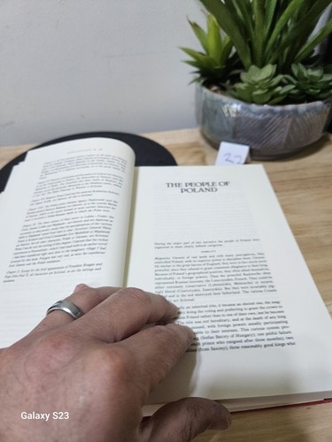 Poland by James A. Michener - Vintage 1983 Hardcover Dust Jacket HIGHLIGHTS  - Picture 14 of 20