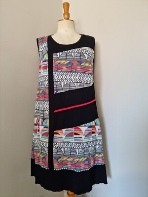 GRIFFON: TOLLES SCHWARZES KLEID MIT MEHRFARBIGEM ETHNO-PRINT GEFÜTTERT GR. 6