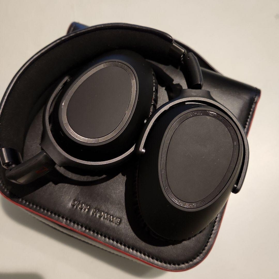 Dior Homme x Sennheiser PXC 550 Wireless Headphones Unused Dior Homme x Sennheiser PXC 550 Wireless Headphones Unused