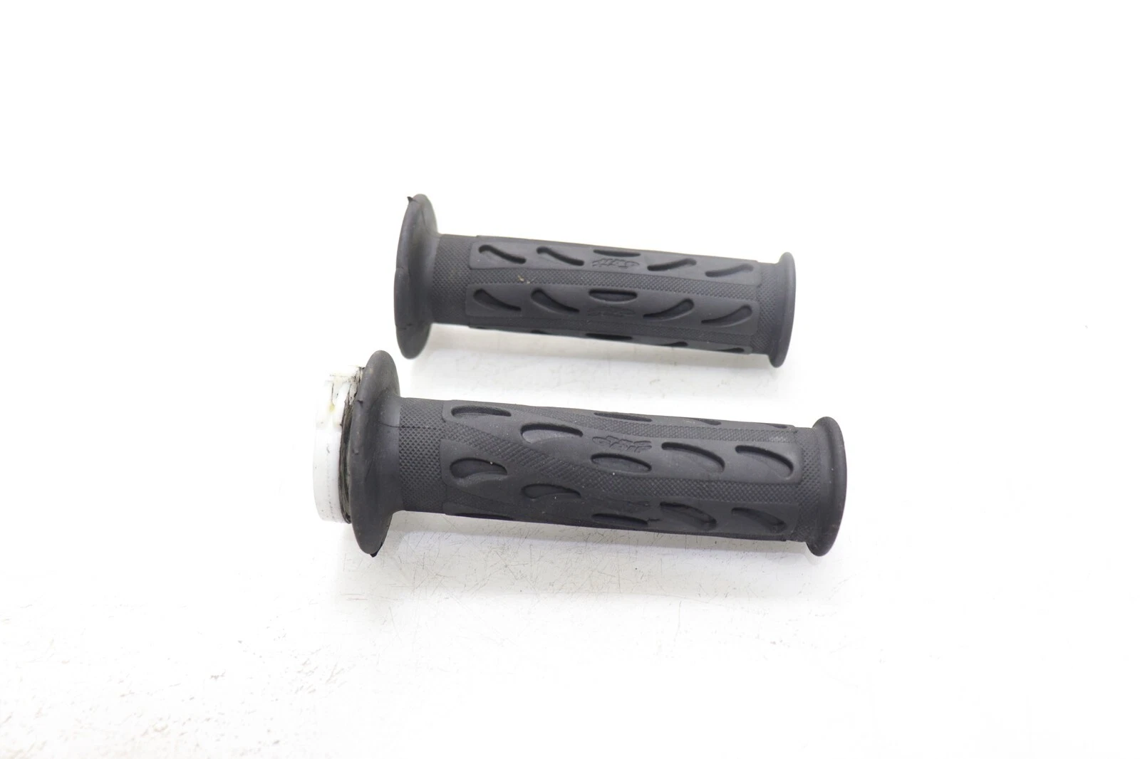 2011 YAMAHA YZF R6 HANDLEBAR GRIP