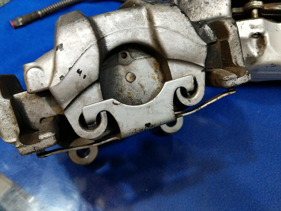 Genuine Mercedes-Benz Brake Calipers set front rear left right oem w221 s600 - Image 2 of 4