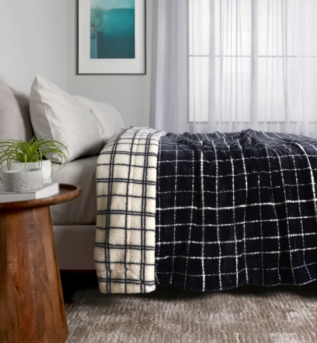 Life Comfort Reversible Sherpa Fleece Blanket Queen Size Blue