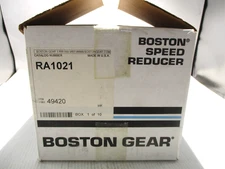 NEW BOSTON GEAR RA1021 2-WAY SHAFT RIGHT ANGLE GEARBOX 1:1 RATIO