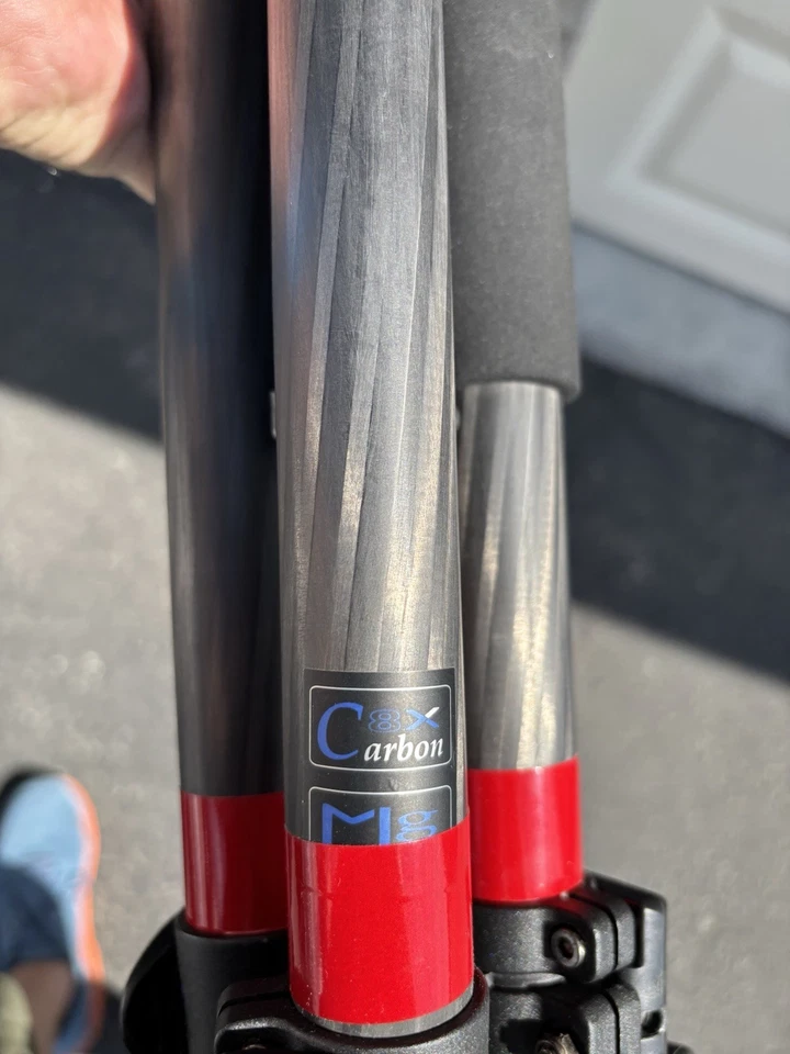 Gently Used TAD28C Series 2 Carbon Fiber Tripod & Induro BHL2S Ball Head - Image 2 of 4