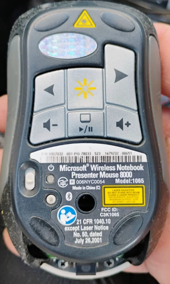 Microsoft Wireless Notebook Presenter Mouse 8000 – Bluetooth Remote PLEASE READ! - Image 2 of 2